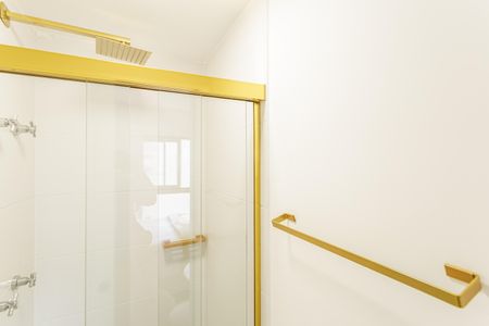 Banheiro de kitnet/studio para alugar com 1 quarto, 21m² em Indianópolis, São Paulo