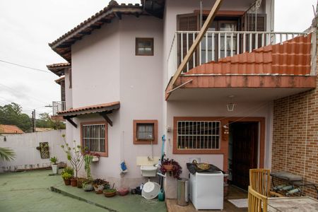 Casa à venda com 127m², 3 quartos e 2 vagasQuintal