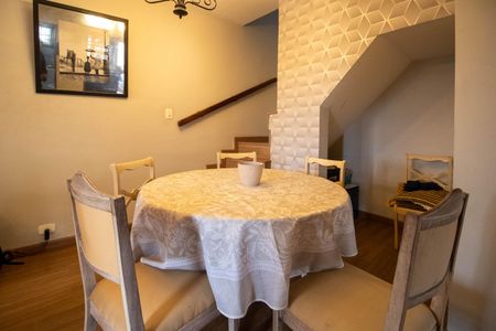 Casa à venda com 127m², 3 quartos e 2 vagasSala