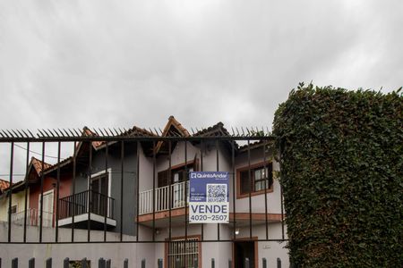 Casa à venda com 127m², 3 quartos e 2 vagasPlaca