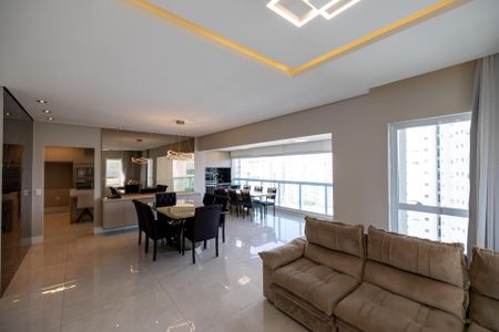 Apartamento para alugar com 200m², 3 quartos e 3 vagasSala