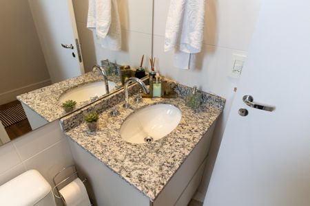 Apartamento à venda com 68m², 2 quartos e 1 vagaBanheiro Social 