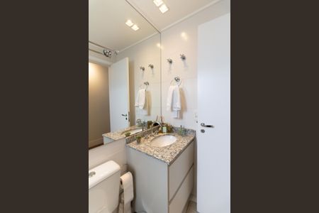 Apartamento à venda com 68m², 2 quartos e 1 vagaBanheiro Social 