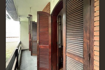 Casa à venda com 234m², 4 quartos e 3 vagasSuíte 2