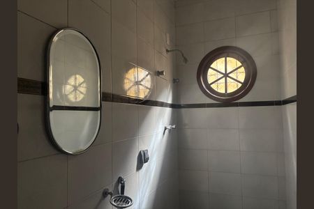 Casa à venda com 234m², 4 quartos e 3 vagasBanheiro da Suíte 1