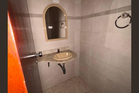 Casa à venda com 234m², 4 quartos e 3 vagasLavabo