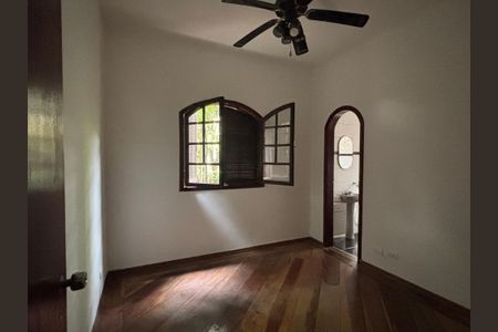 Casa à venda com 234m², 4 quartos e 3 vagasSuíte 1