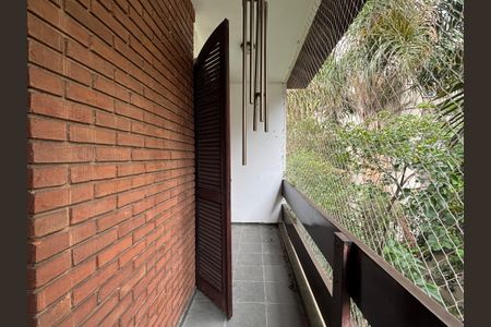 Casa à venda com 234m², 4 quartos e 3 vagasSuíte 2