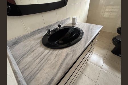 Casa à venda com 234m², 4 quartos e 3 vagasBanheiro Social