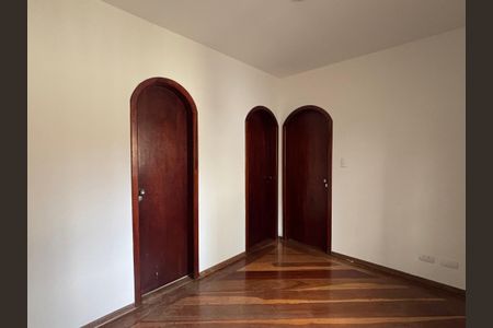 Casa à venda com 234m², 4 quartos e 3 vagasCorredor