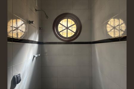 Casa à venda com 234m², 4 quartos e 3 vagasBanheiro da Suíte 1