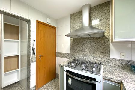 Apartamento à venda com 100m², 3 quartos e 2 vagas Apartamento à venda com 100m², 3 quartos e 2 vagasCozinha