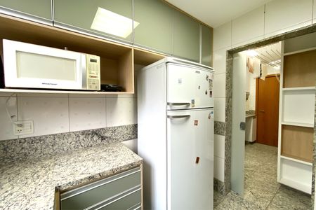 Apartamento à venda com 100m², 3 quartos e 2 vagas Apartamento à venda com 100m², 3 quartos e 2 vagasCozinha
