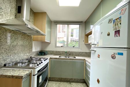 Apartamento à venda com 100m², 3 quartos e 2 vagas Apartamento à venda com 100m², 3 quartos e 2 vagasCozinha