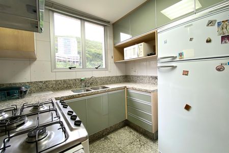 Apartamento à venda com 100m², 3 quartos e 2 vagas Apartamento à venda com 100m², 3 quartos e 2 vagasCozinha