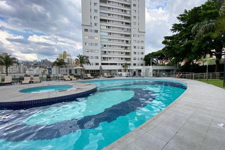 Apartamento à venda com 88m², 3 quartos e 2 vagasÁrea comum - Piscina
