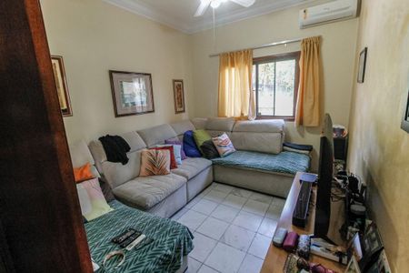 Casa de condomínio à venda com 509m², 5 quartos e 4 vagas Casa de condomínio à venda com 509m², 5 quartos e 4 vagasSala 5 - TV