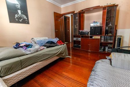 Casa de condomínio à venda com 509m², 5 quartos e 4 vagas Casa de condomínio à venda com 509m², 5 quartos e 4 vagasQuarto
