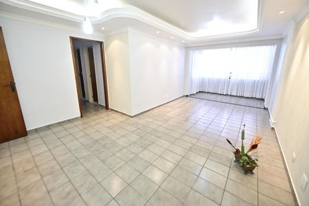 Apartamento para alugar com 3 quartos, 114m² em Setor Bela Vista, Goiânia