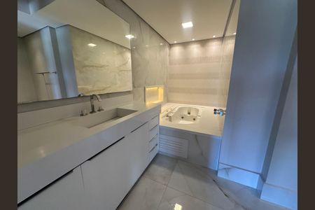 Apartamento para alugar com 128m², 3 quartos e 2 vagasBanheiro da Suíte 3