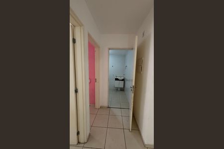 Corredor de apartamento para alugar com 2 quartos, 54m² em Jardim Santa Cristina, Santo André
