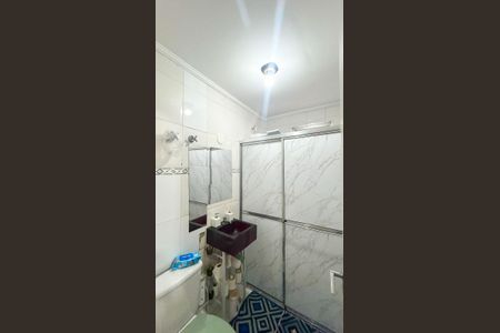 Banheiro social de apartamento à venda com 2 quartos, 57m² em Vila Inglesa, São Paulo