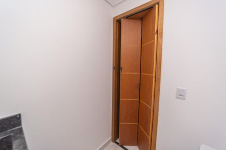 Apartamento para alugar com 38m², 2 quartos e sem vaga Apartamento para alugar com 38m², 2 quartos e sem vagaBanheiro Social