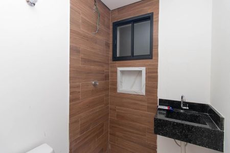 Banheiro de apartamento para alugar com 2 quartos, 38m² em Vila Isolina Mazzei, São Paulo