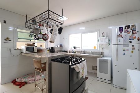 Casa para alugar com 390m², 3 quartos e 2 vagasCozinha