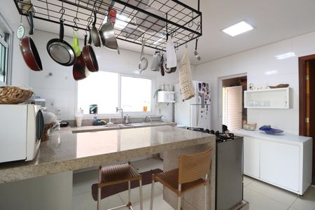 Casa para alugar com 390m², 3 quartos e 2 vagasCozinha