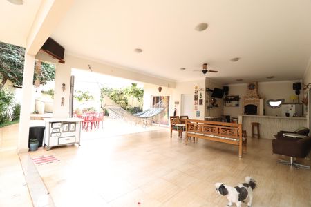 Casa para alugar com 390m², 3 quartos e 2 vagasVaranda