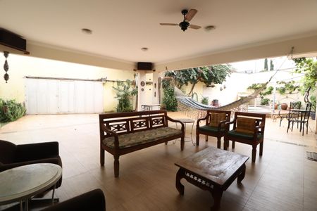 Casa para alugar com 390m², 3 quartos e 2 vagasVaranda
