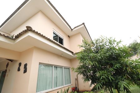 Casa para alugar com 390m², 3 quartos e 2 vagasFachada