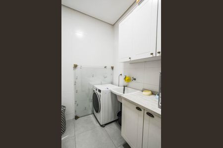 Casa à venda com 165m², 3 quartos e 1 vagaÁrea de Serviço