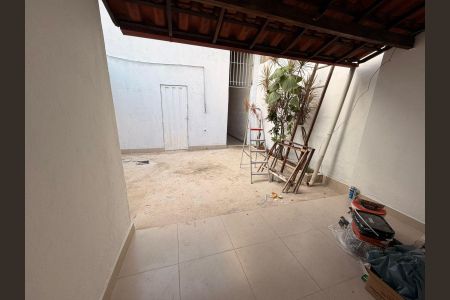 Casa para alugar com 60m², 1 quarto e 1 vaga Casa para alugar com 60m², 1 quarto e 1 vagaquintal