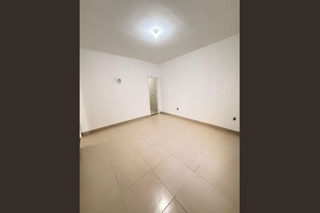 Quarto de casa para alugar com 1 quarto, 60m² em Santa Terezinha, Belo Horizonte
