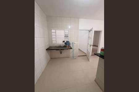 Cozinha de casa para alugar com 1 quarto, 60m² em Santa Terezinha, Belo Horizonte