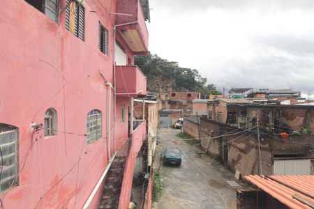 Varanda de kitnet/studio para alugar com 1 quarto, 23m² em Tupi B, Belo Horizonte