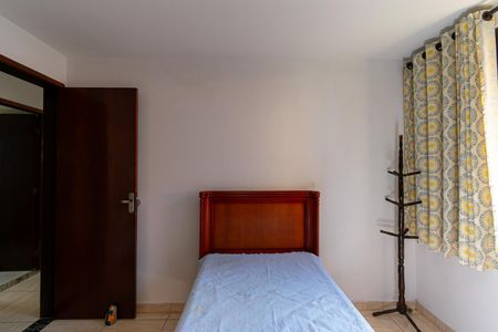 Apartamento à venda com 78m², 2 quartos e 1 vagaQuarto 2