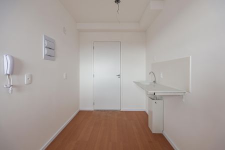 Cozinha de apartamento para alugar com 1 quarto, 16m² em Jardim Monte Kemel, São Paulo