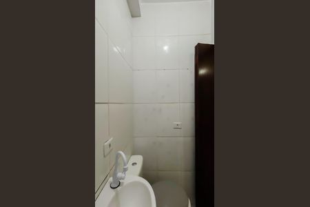 Casa para alugar com 70m², 2 quartos e sem vaga Casa para alugar com 70m², 2 quartos e sem vagaBanheiro