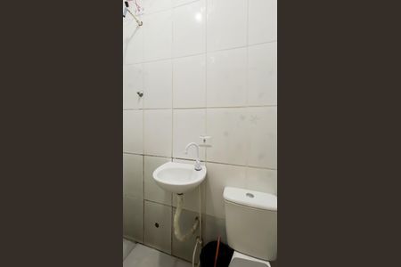 Casa para alugar com 70m², 2 quartos e sem vaga Casa para alugar com 70m², 2 quartos e sem vagaBanheiro