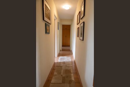 Apartamento à venda com 56m², 2 quartos e 1 vagacorredor para os  quartos e banheiro