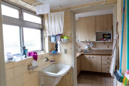 Apartamento à venda com 56m², 2 quartos e 1 vagaArea de Serviço e Cozinha