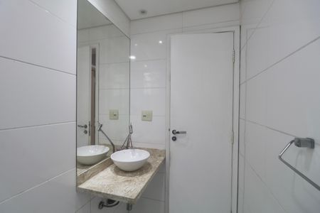 Apartamento para alugar com 69m², 2 quartos e 1 vagaBanheiro Social