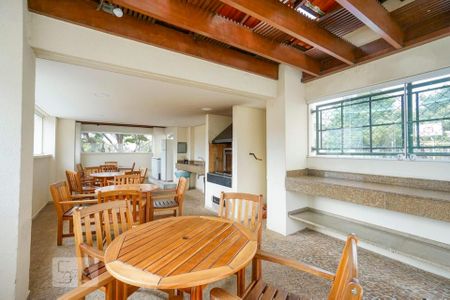 Apartamento à venda com 96m², 4 quartos e 2 vagas Apartamento à venda com 96m², 4 quartos e 2 vagasÁrea comum - Churrasqueira