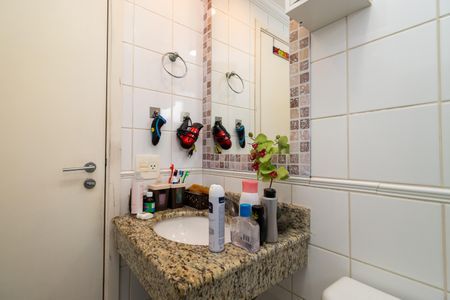 Apartamento à venda com 96m², 4 quartos e 2 vagas Apartamento à venda com 96m², 4 quartos e 2 vagasBanheiro da Suíte