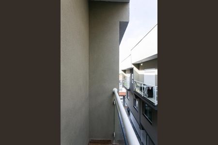 Casa de condomínio à venda com 130m², 3 quartos e 2 vagas Casa de condomínio à venda com 130m², 3 quartos e 2 vagasVaranda da Suíte