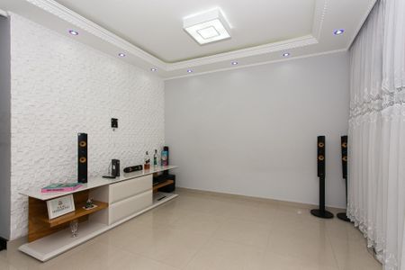 Casa de condomínio à venda com 130m², 3 quartos e 2 vagas Casa de condomínio à venda com 130m², 3 quartos e 2 vagasSala