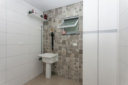 Casa de condomínio à venda com 130m², 3 quartos e 2 vagas Casa de condomínio à venda com 130m², 3 quartos e 2 vagasÁrea de Serviço